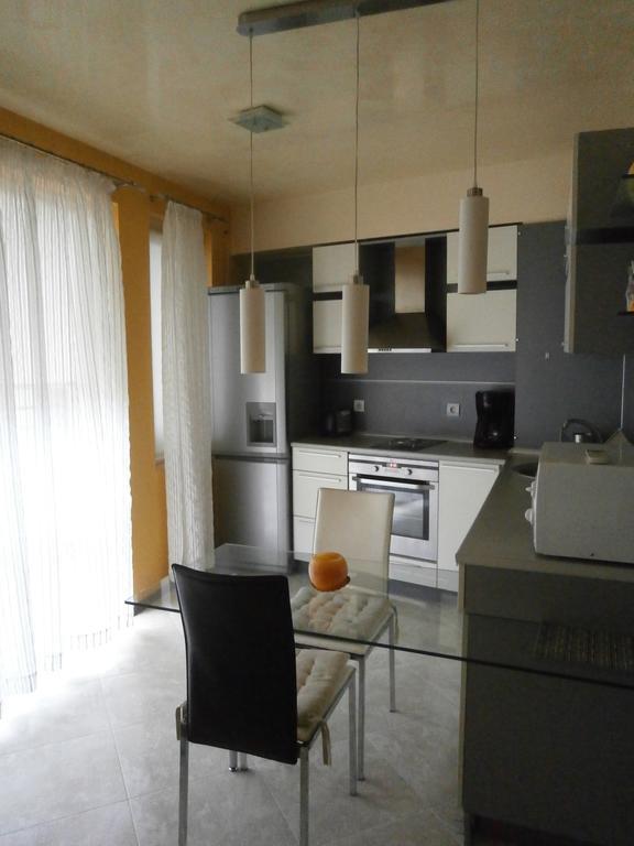 Art Apartment Kiril And Metodi Square Burgaz Oda fotoğraf